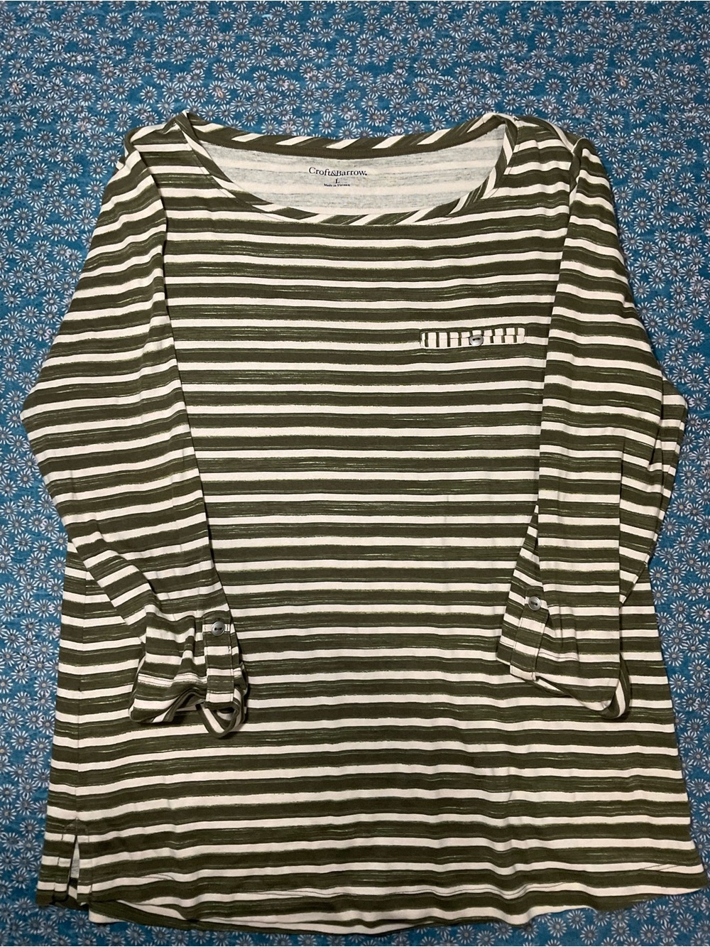 Croft & Barrow Olive and White Striped 3/4 Sleeve Shirt